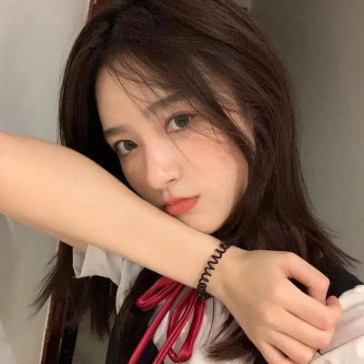 我跟闺蜜双穿后大搞基建