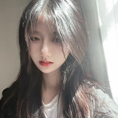 老师！是裂口女！